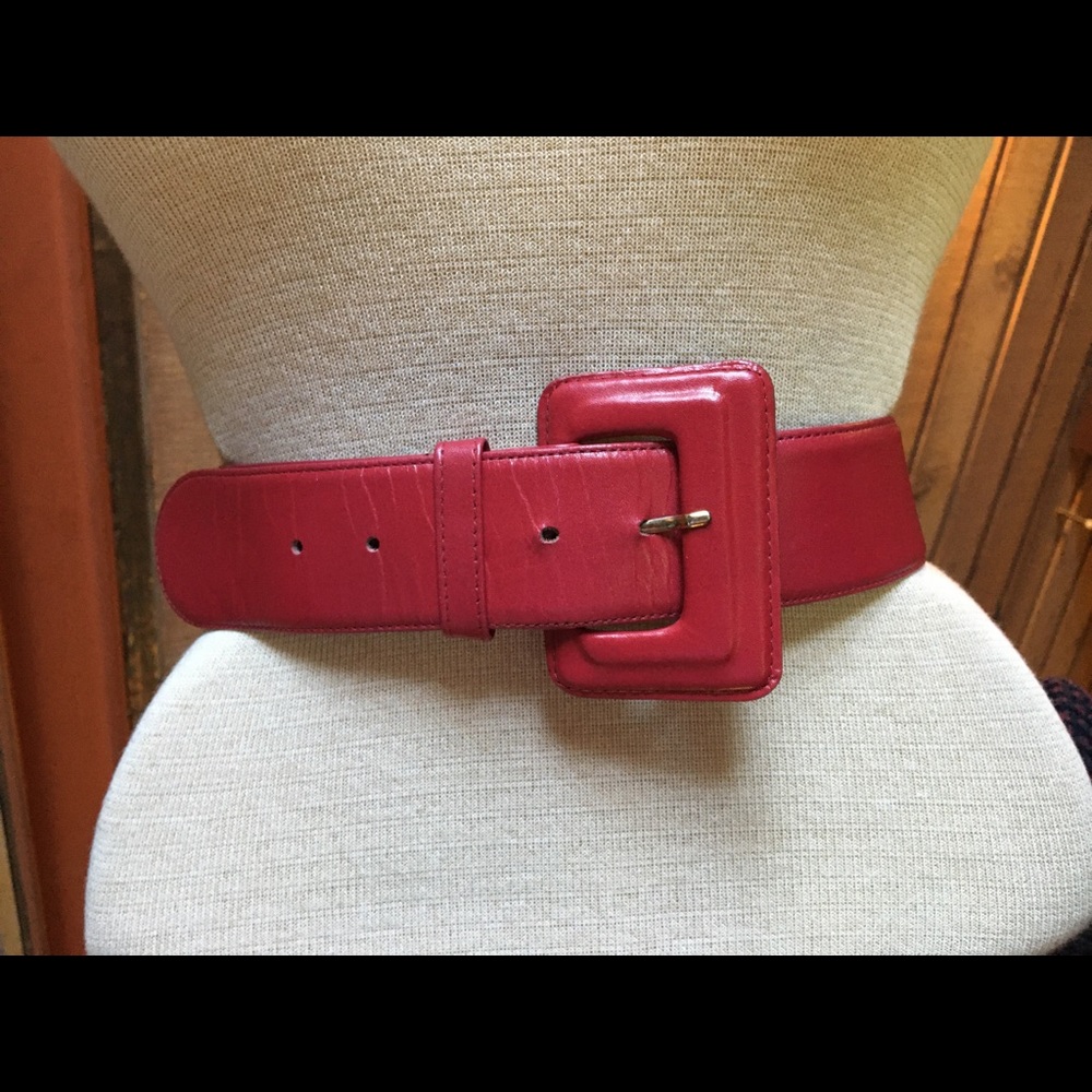 Great raspberry red Vintage leather belt!